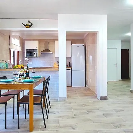 Beachfront Gem With And Sea At Your Doorstep *