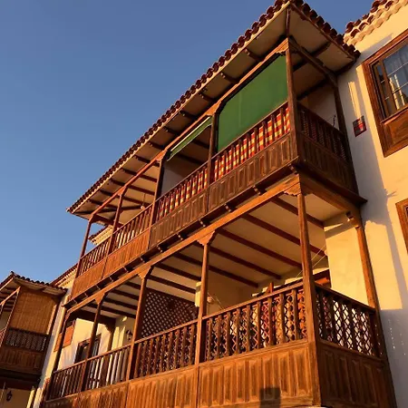 Lejlighed Beachfront Gem With And Sea At Your Doorstep *