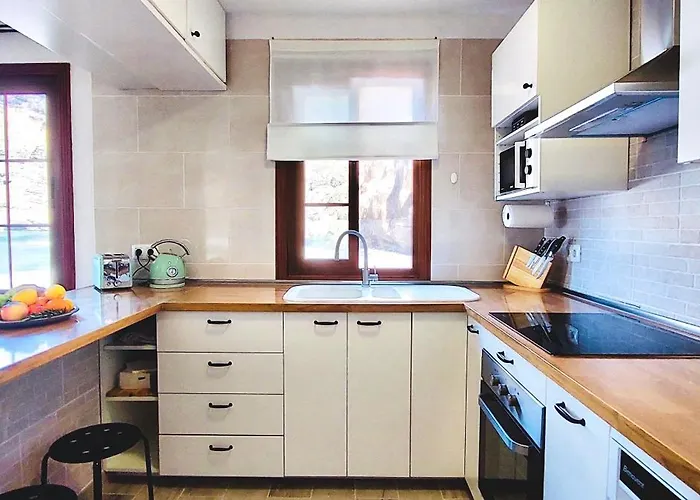 Beachfront Gem With And Sea At Your Doorstep Santiago del Teide