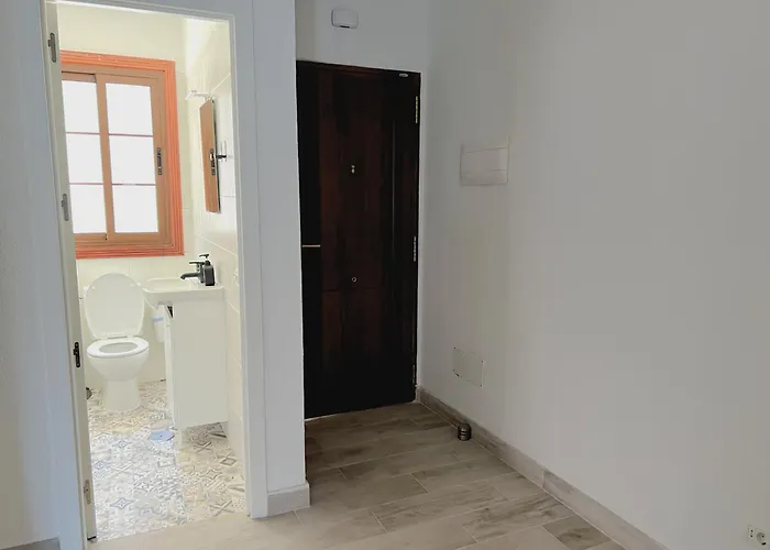 Beachfront Gem With And Sea At Your Doorstep *